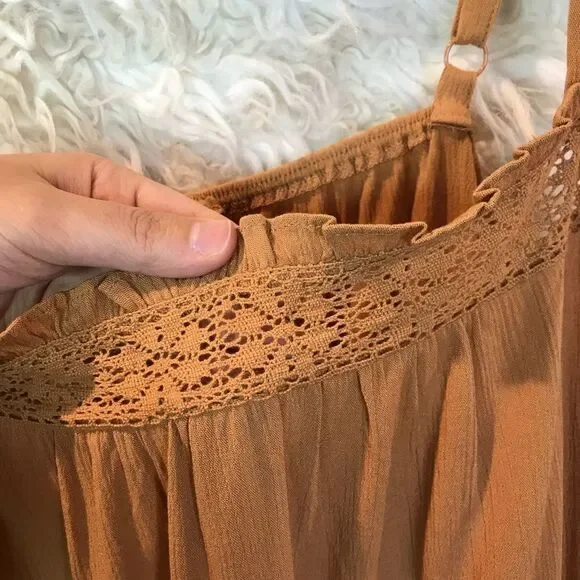 Torrid Cottagecore Boho Tank Tan/Brown Crochet, Ruffle bottom, NWT 2X - Picture 7 of 13